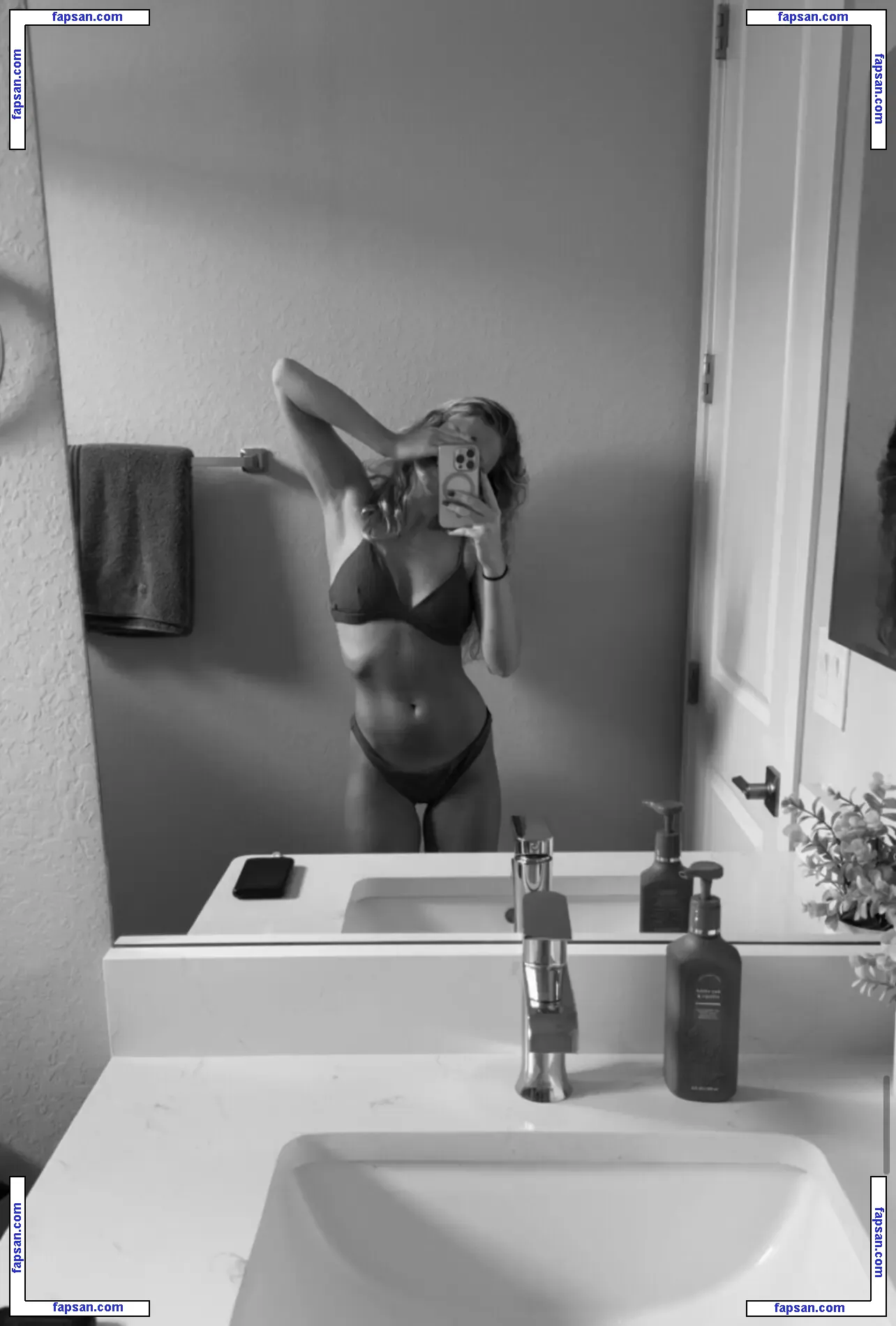 Hanna Haneberg голая фото #0006 с Онлифанс