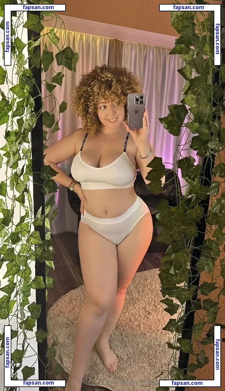 Hanna Zimmer nude photo #0336 from OnlyFans