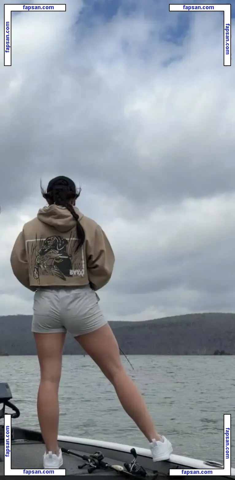 Hannah Barron голая фото #0309 с Онлифанс