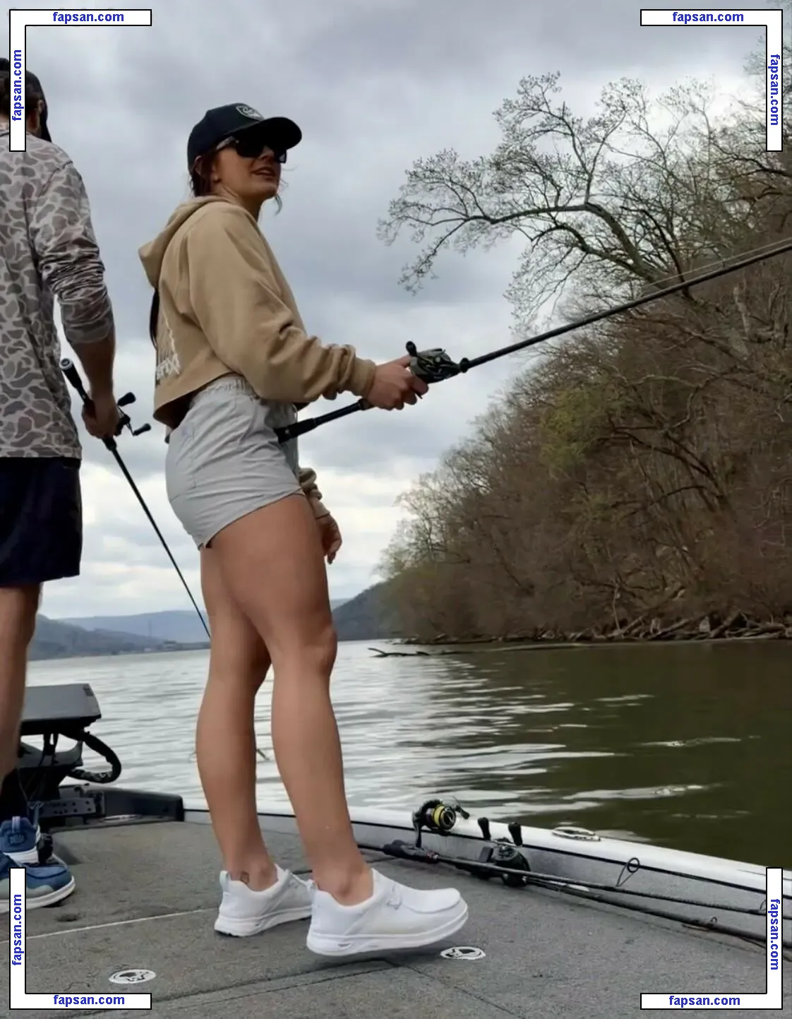 Hannah Barron голая фото #0310 с Онлифанс