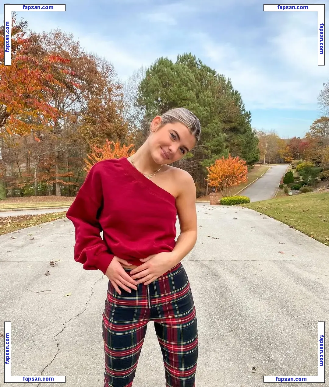 Hannah Schlenker голая фото #0018 с Онлифанс