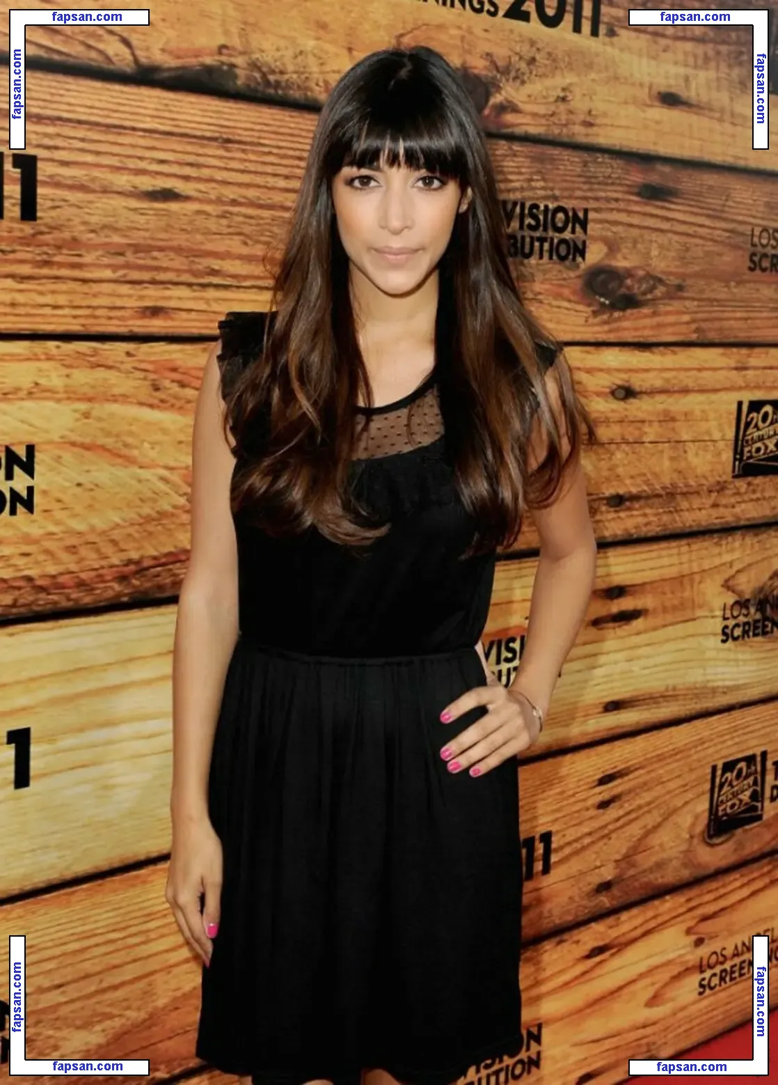 Hannah Simone nude photo #0062 from OnlyFans