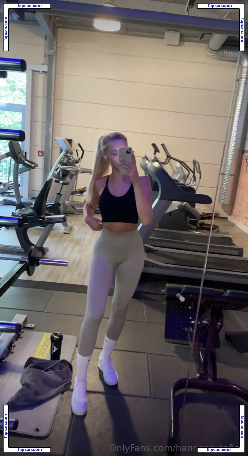 Hannah Sofia nude photo #0024 from OnlyFans