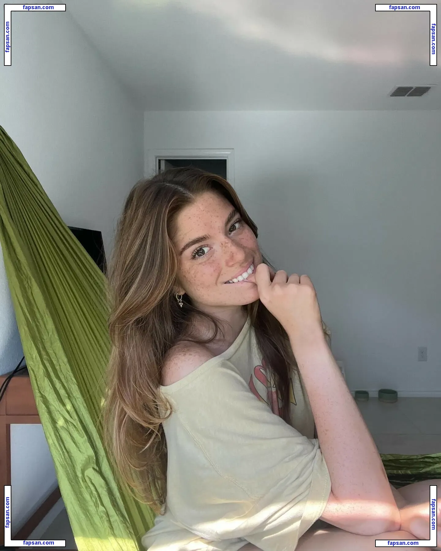 Hannah Stein nude photo #0010 from OnlyFans
