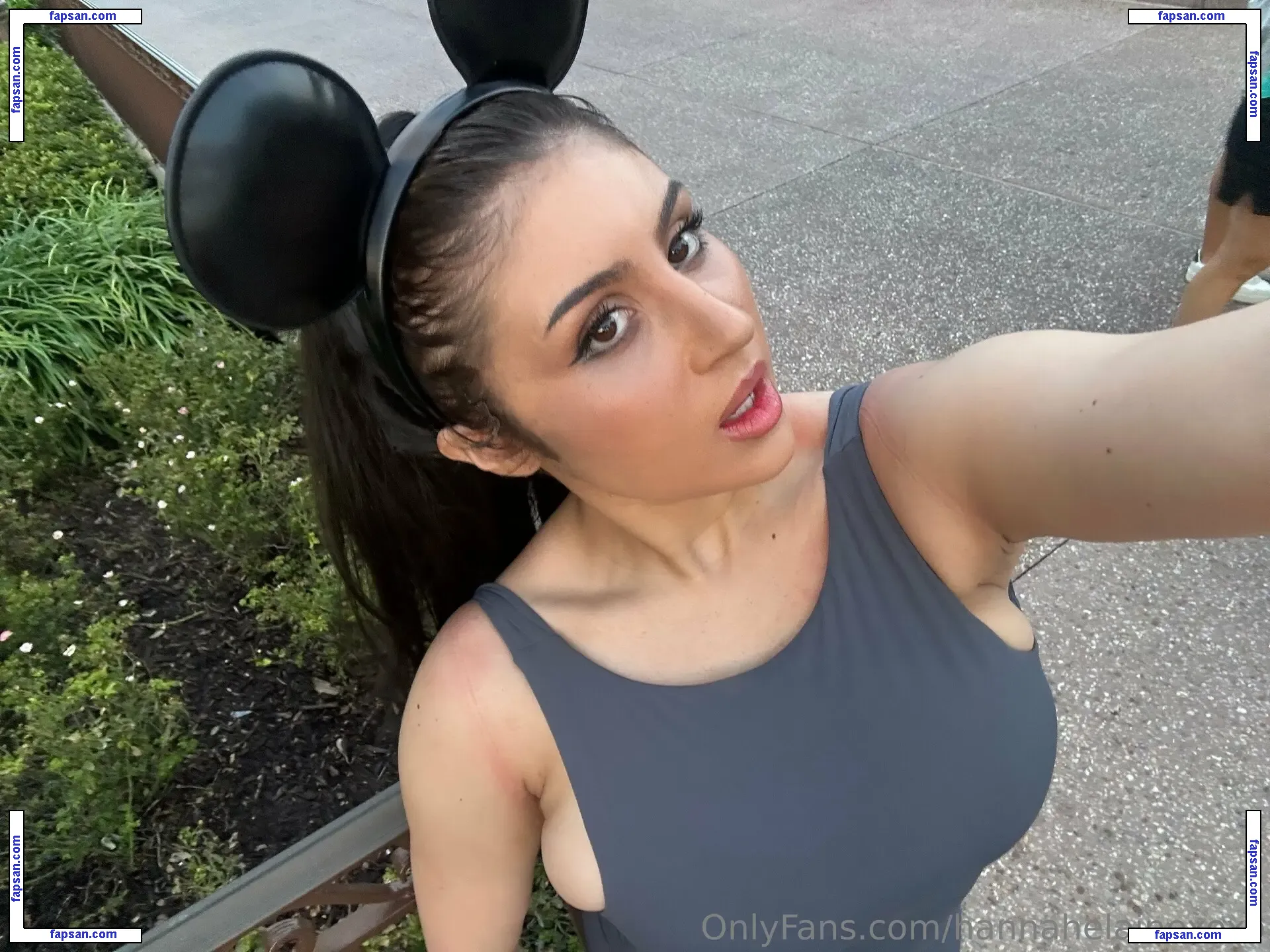 Hannahelainexoxo nude photo #0032 from OnlyFans