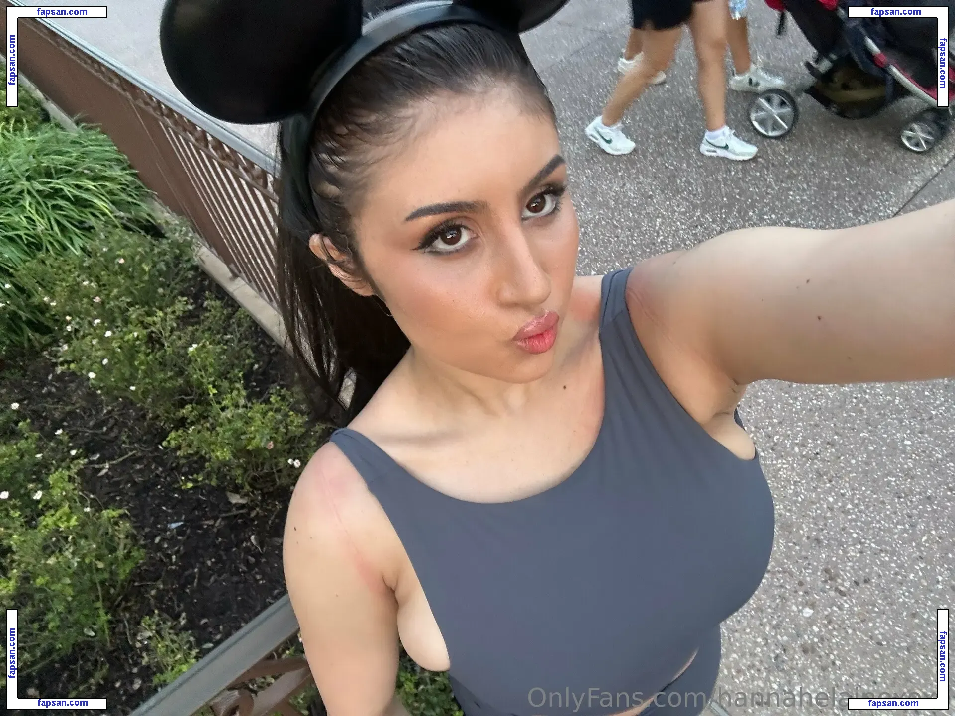 Hannahelainexoxo nude photo #0035 from OnlyFans