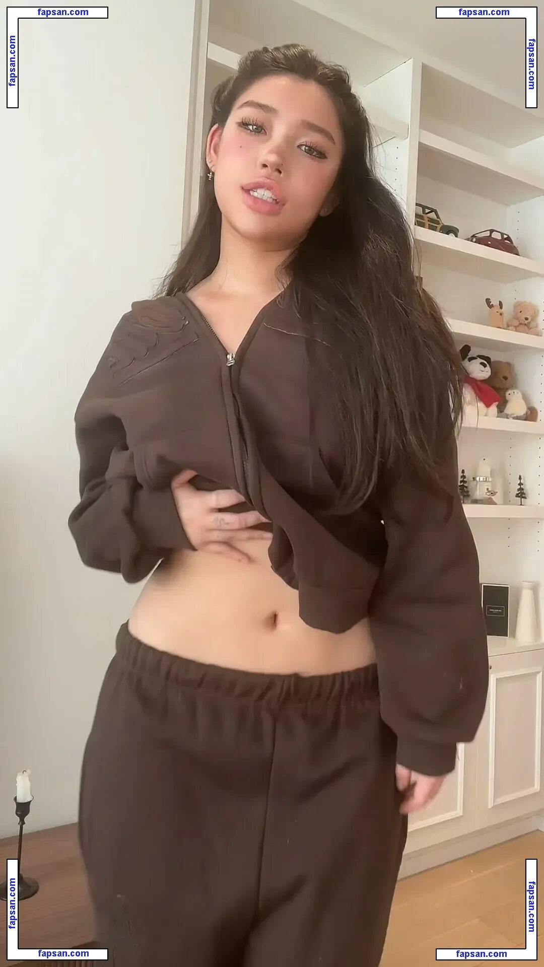 Hannahkae27 nude photo #0607 from OnlyFans