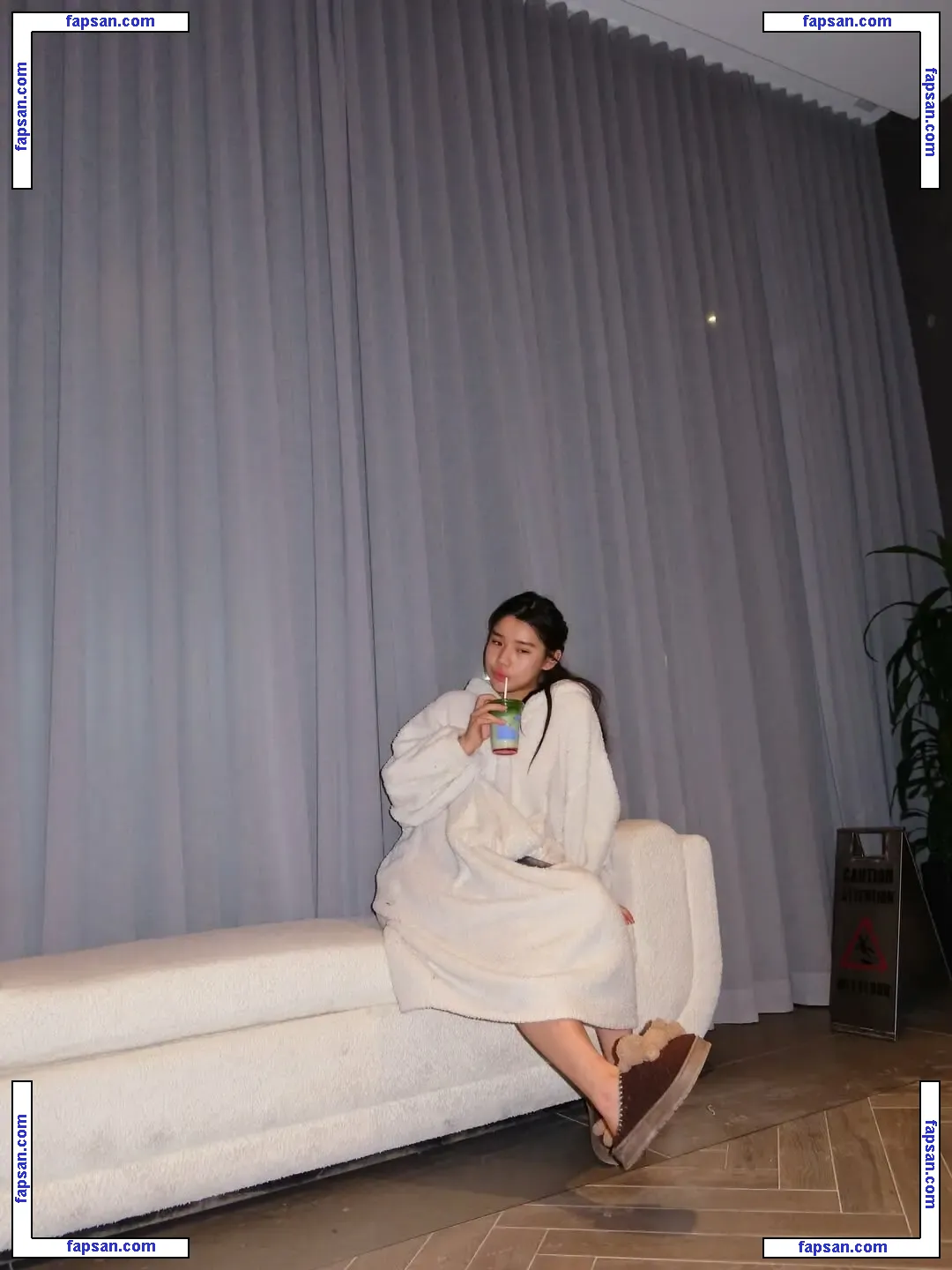 Hannahkae27 nude photo #0692 from OnlyFans