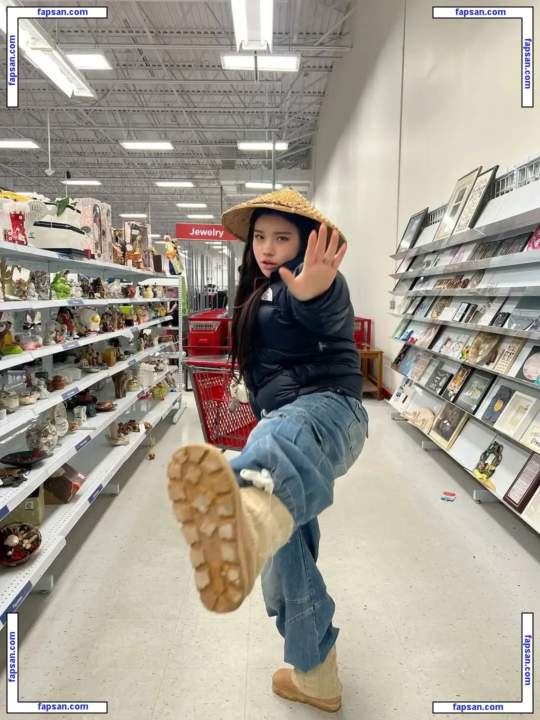 Hannahkae27 nude photo #0698 from OnlyFans