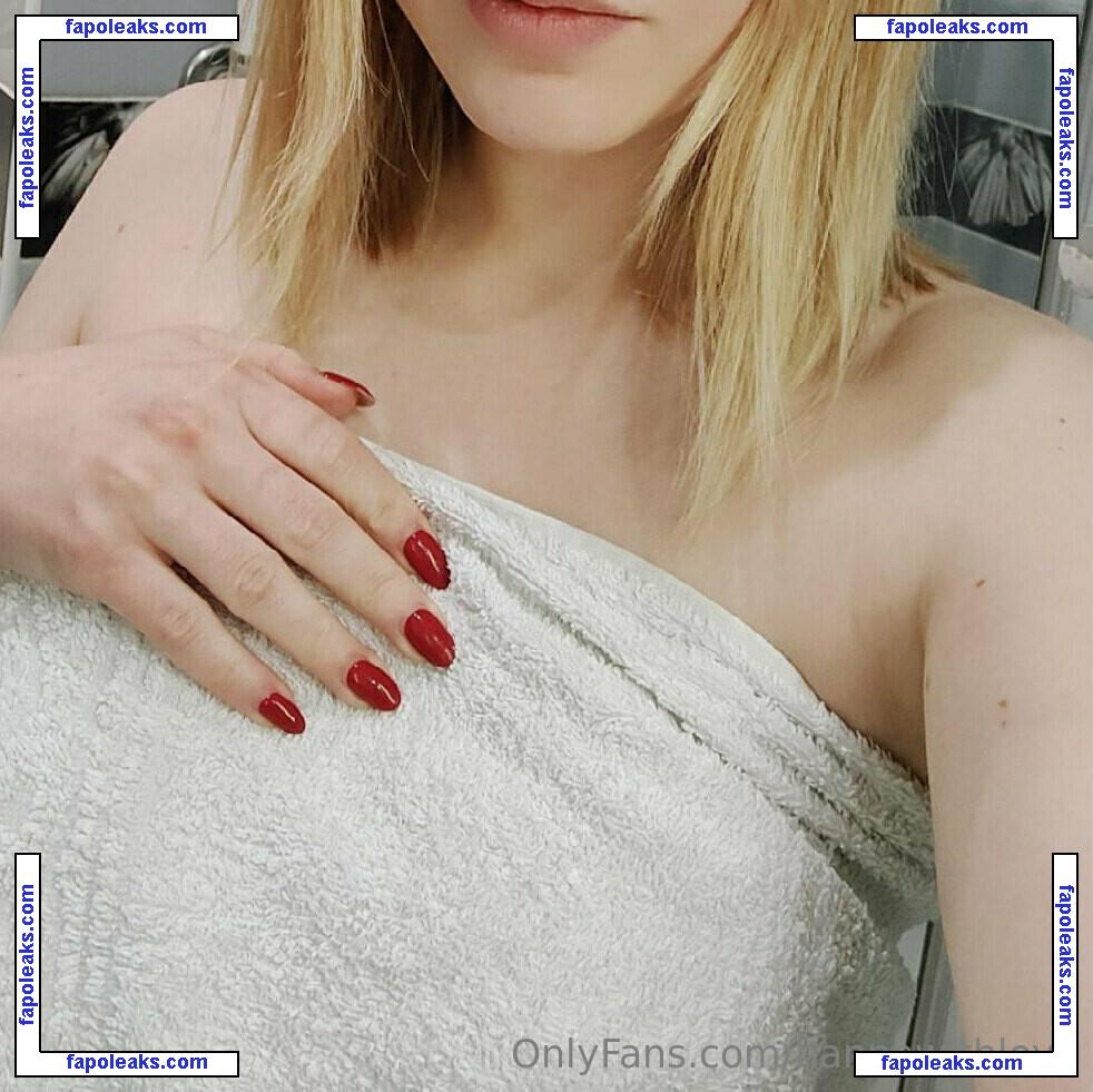 hannawithlove nude photo #0025 from OnlyFans