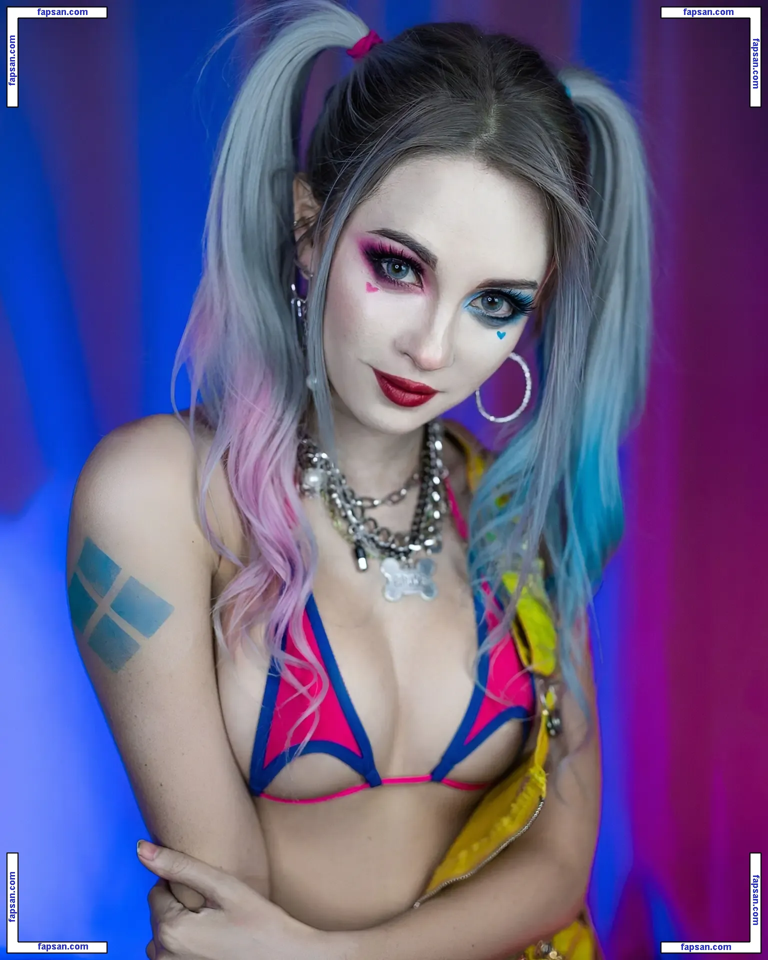 Harley Quinn Cosplay nude photo #0077 from OnlyFans