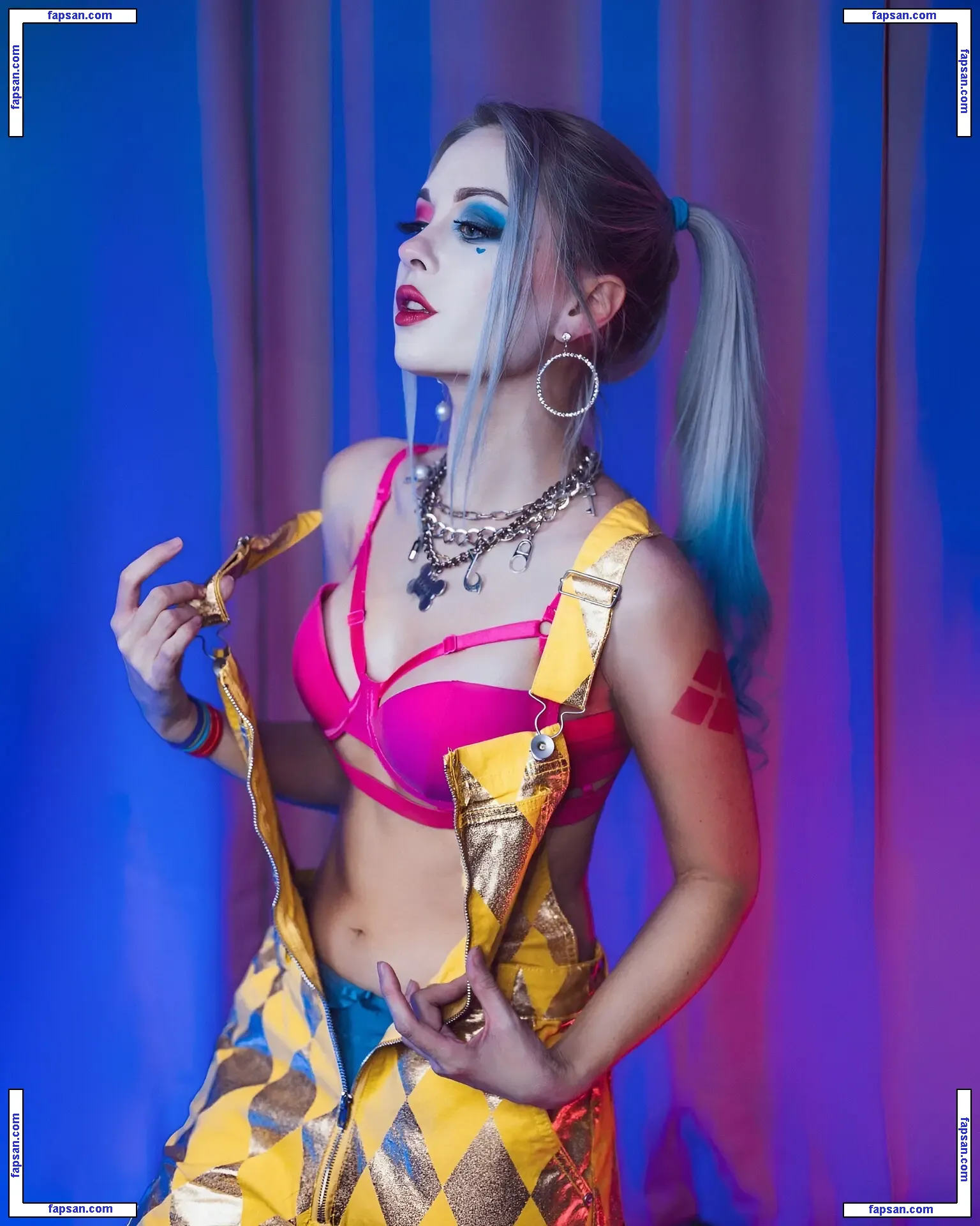 Harley Quinn Cosplay nude photo #0089 from OnlyFans