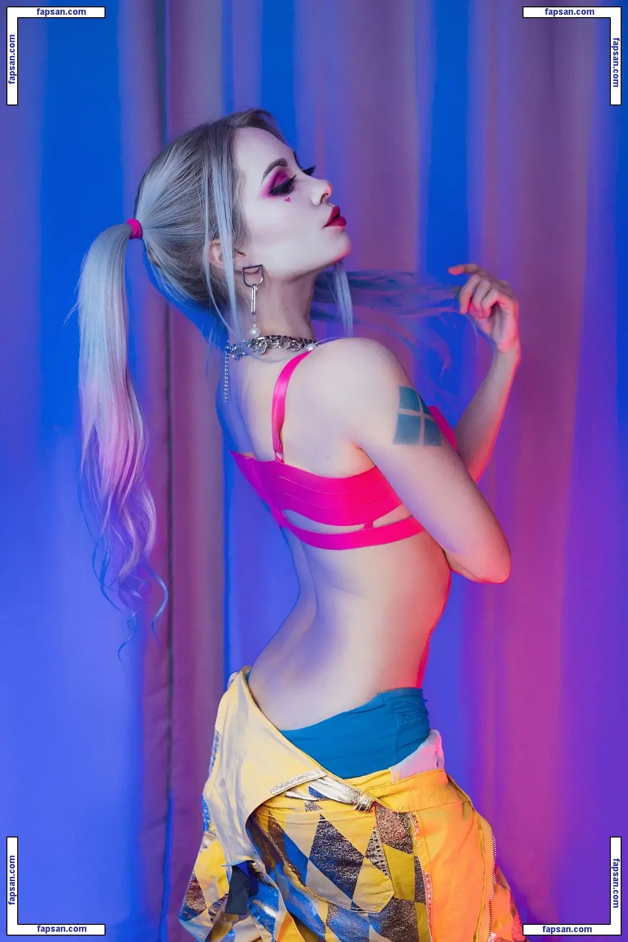 Harley Quinn Cosplay nude photo #0092 from OnlyFans