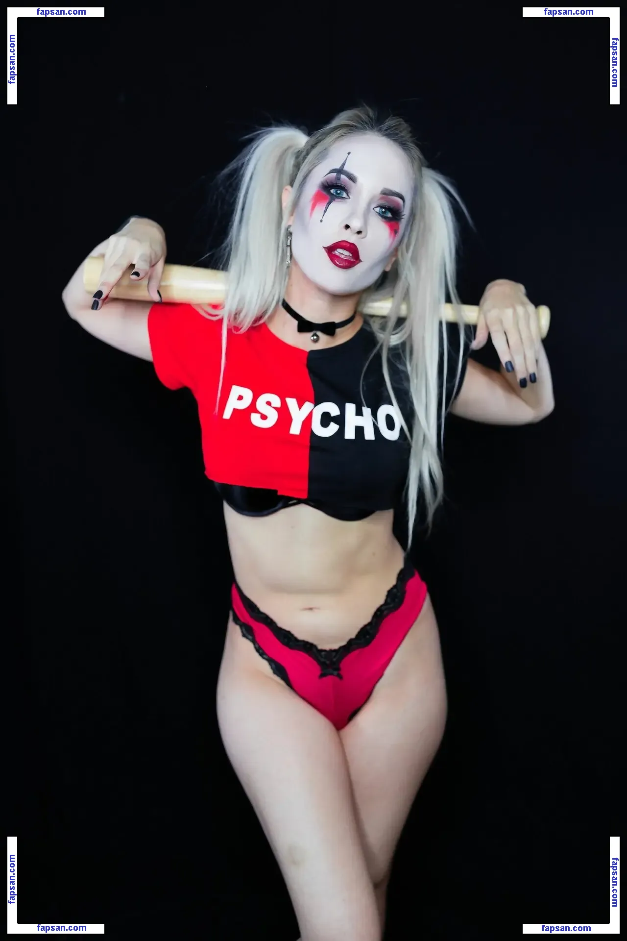 Harley Quinn Cosplay nude photo #0094 from OnlyFans