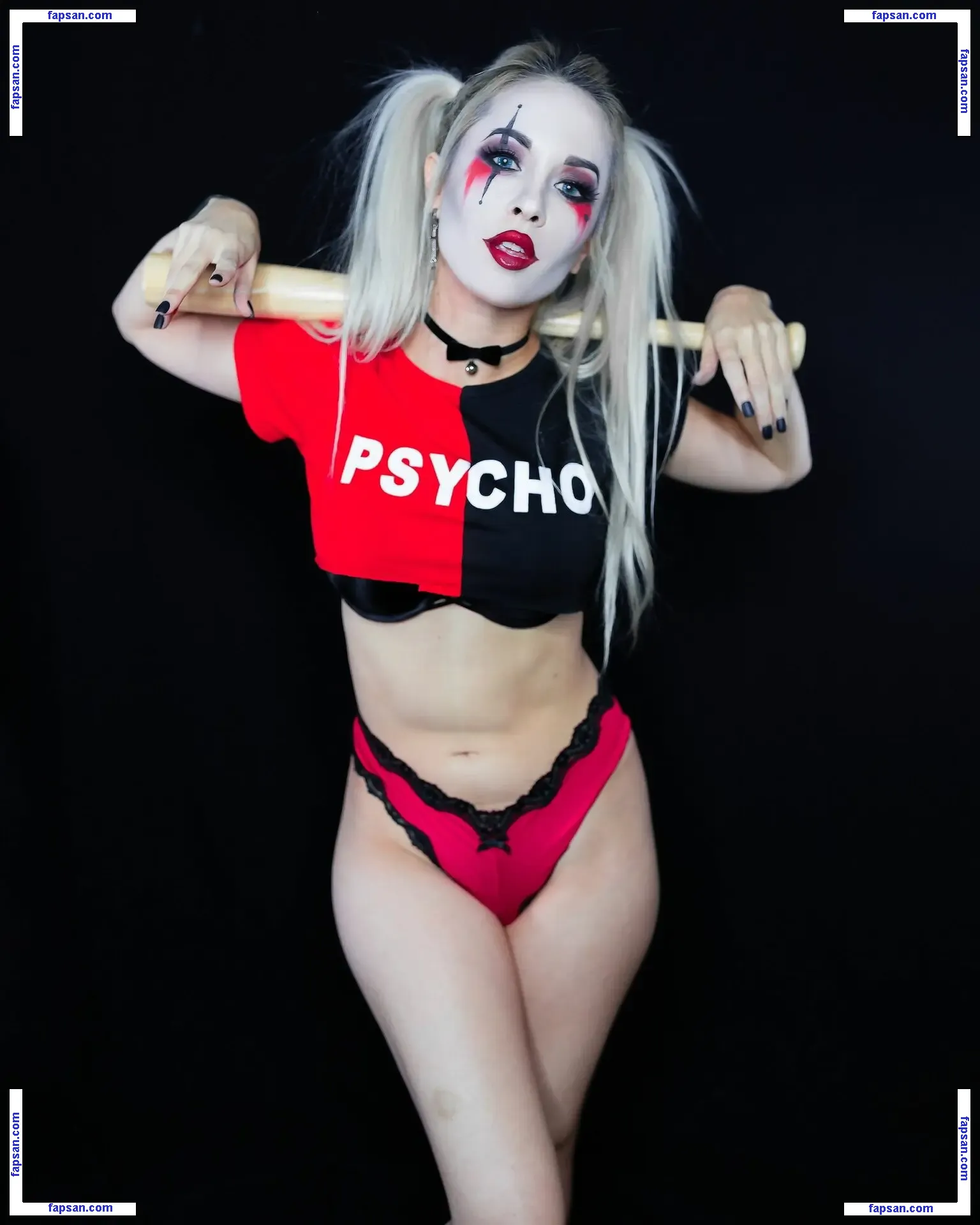 Harley Quinn Cosplay nude photo #0095 from OnlyFans