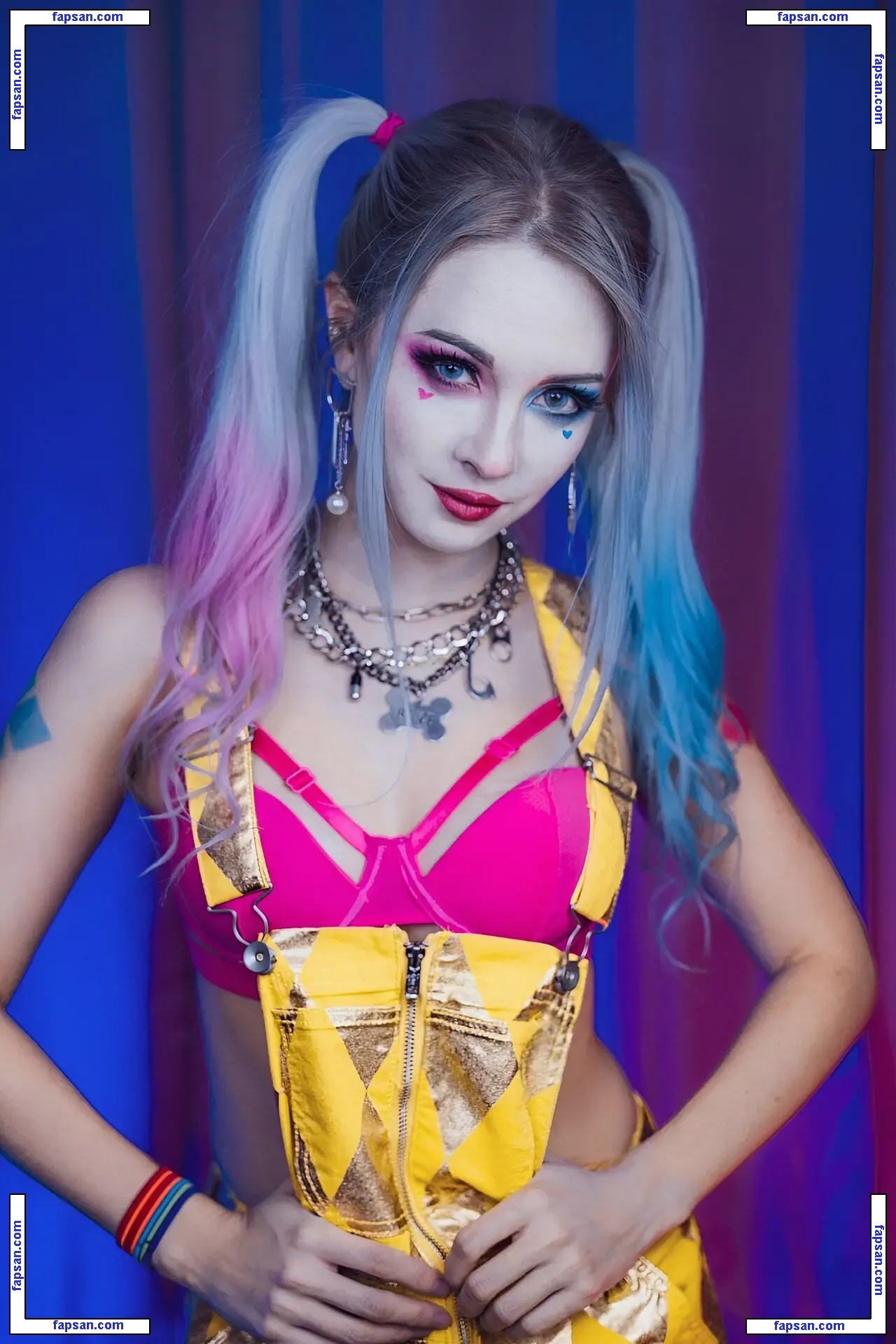 Harley Quinn Cosplay nude photo #0102 from OnlyFans
