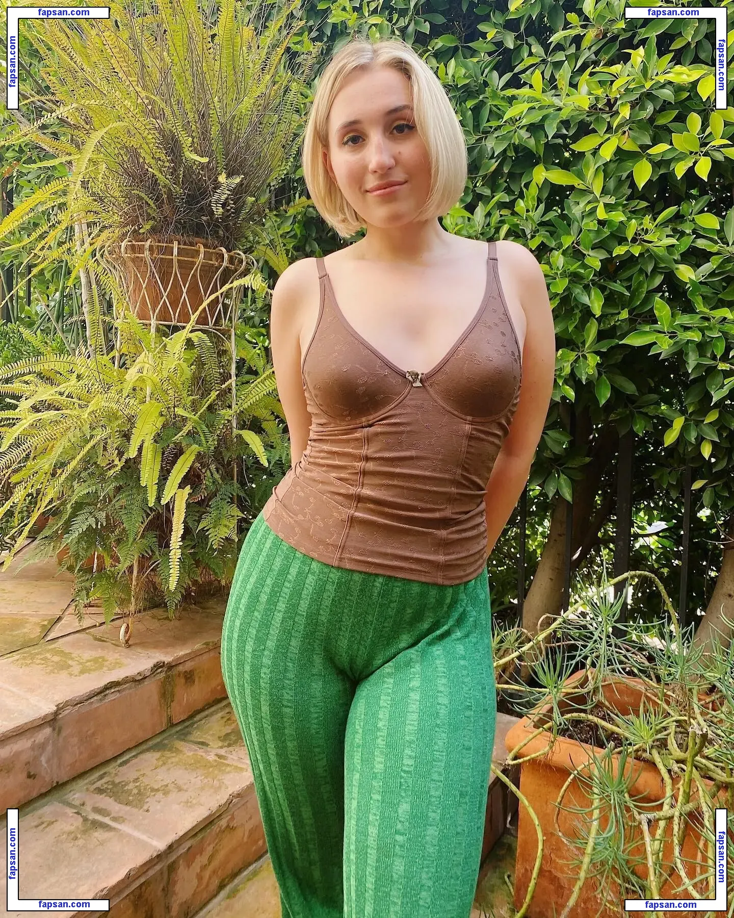 Harley Quinn Smith nude photo #0095 from OnlyFans