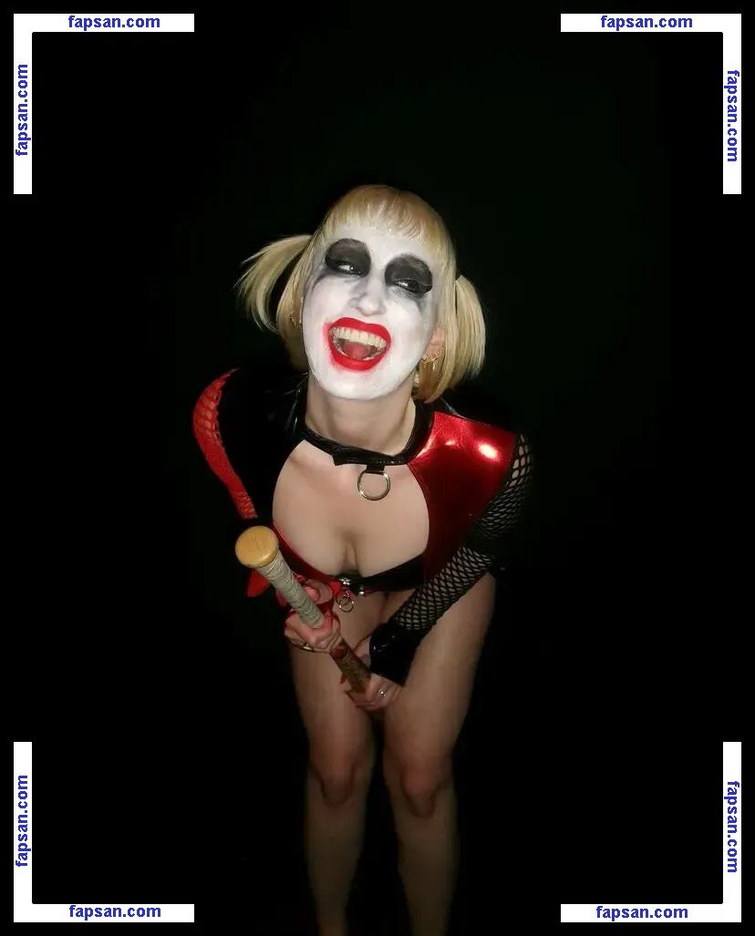 Harley Quinn Smith nude photo #0171 from OnlyFans