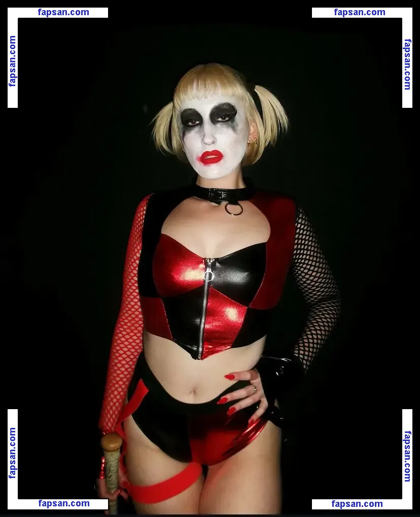 Harley Quinn Smith nude photo #0177 from OnlyFans