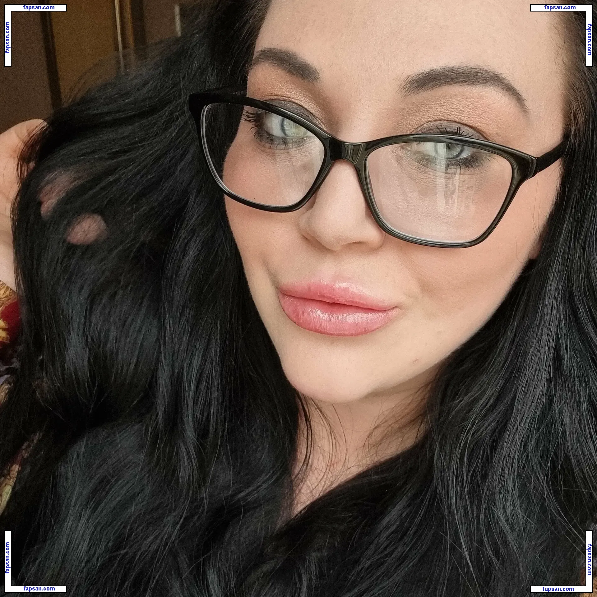 Harmony Reigns nude photo #0002 from OnlyFans