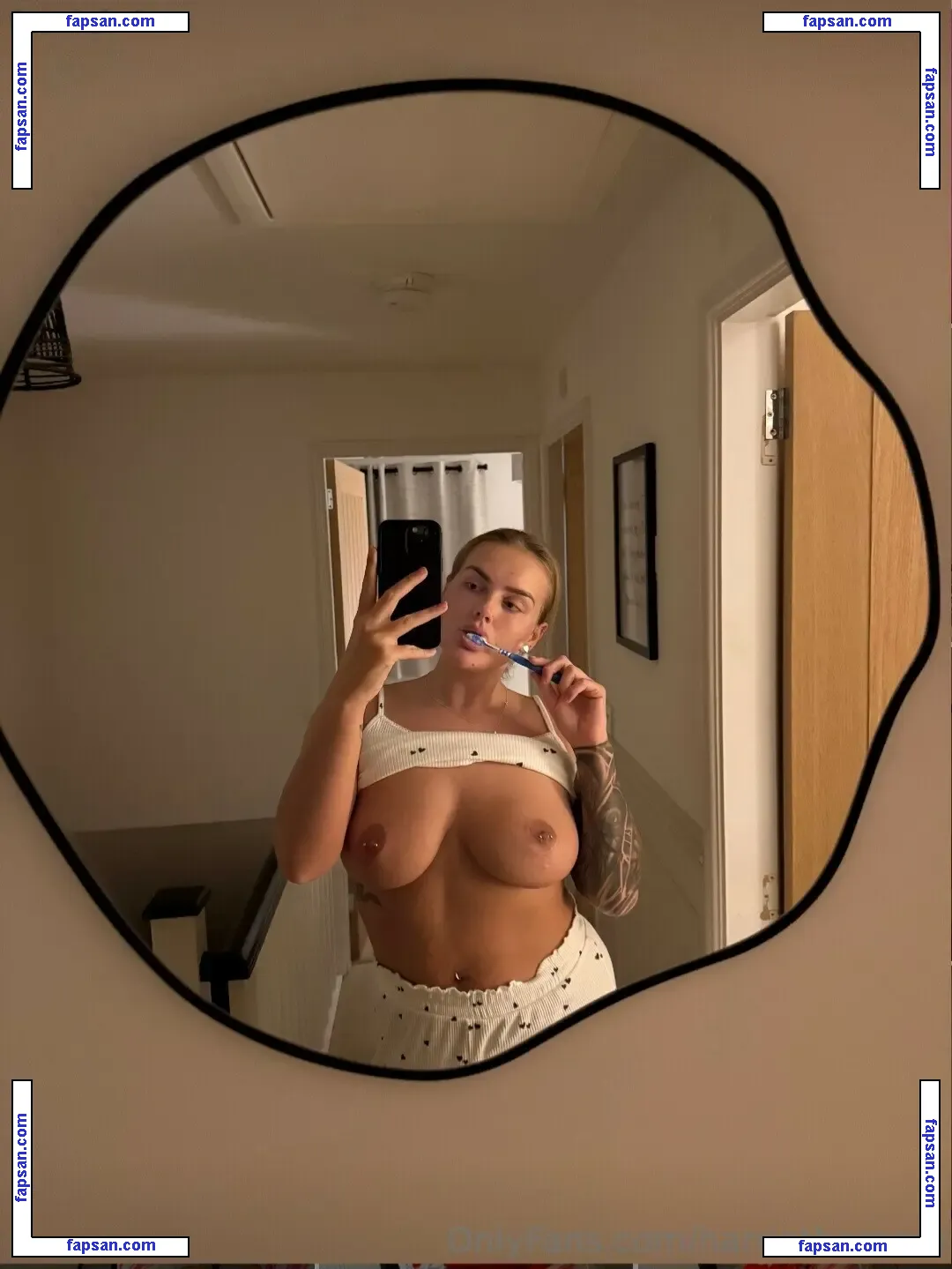 Harriet Barnes nude photo #0027 from OnlyFans