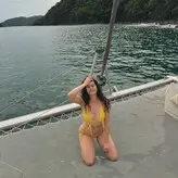 Haunted Hippie голая #0004