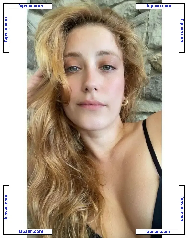 Hazal Kaya nude photo #0007 from OnlyFans