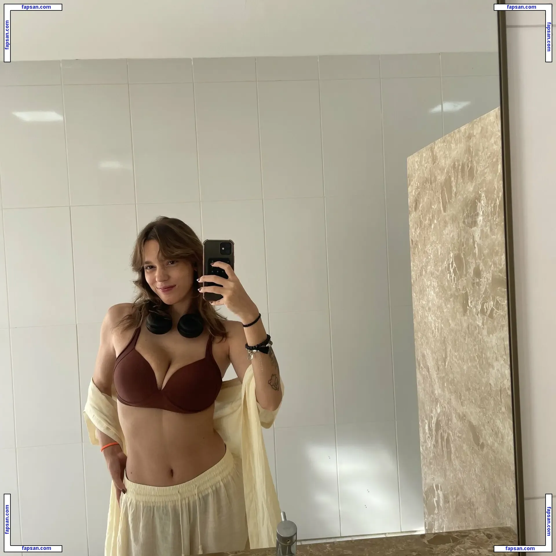 Hdceli nude photo #0063 from OnlyFans