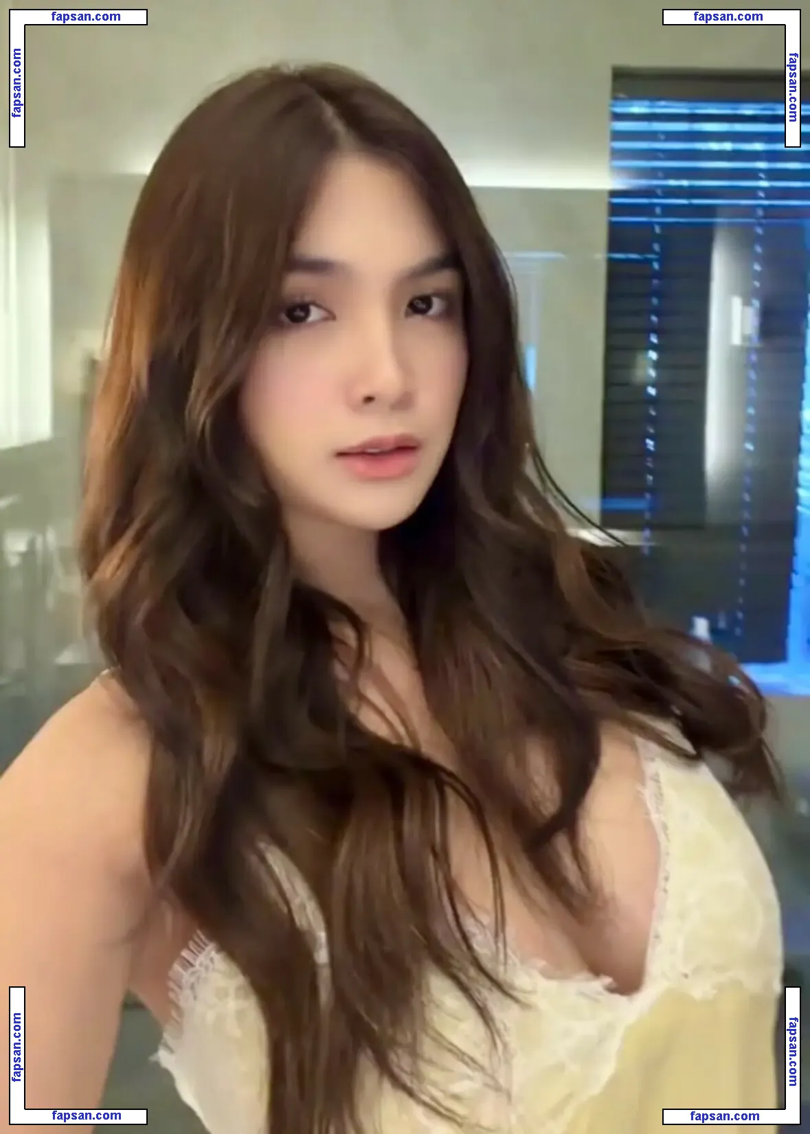 Heaven Paralejo nude photo #0053 from OnlyFans