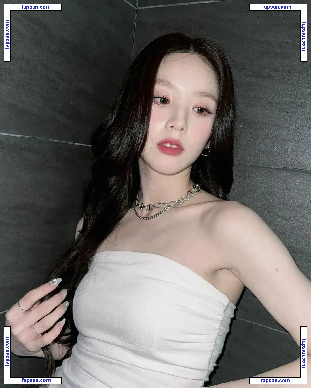 HeeJin nude photo #0003 from OnlyFans