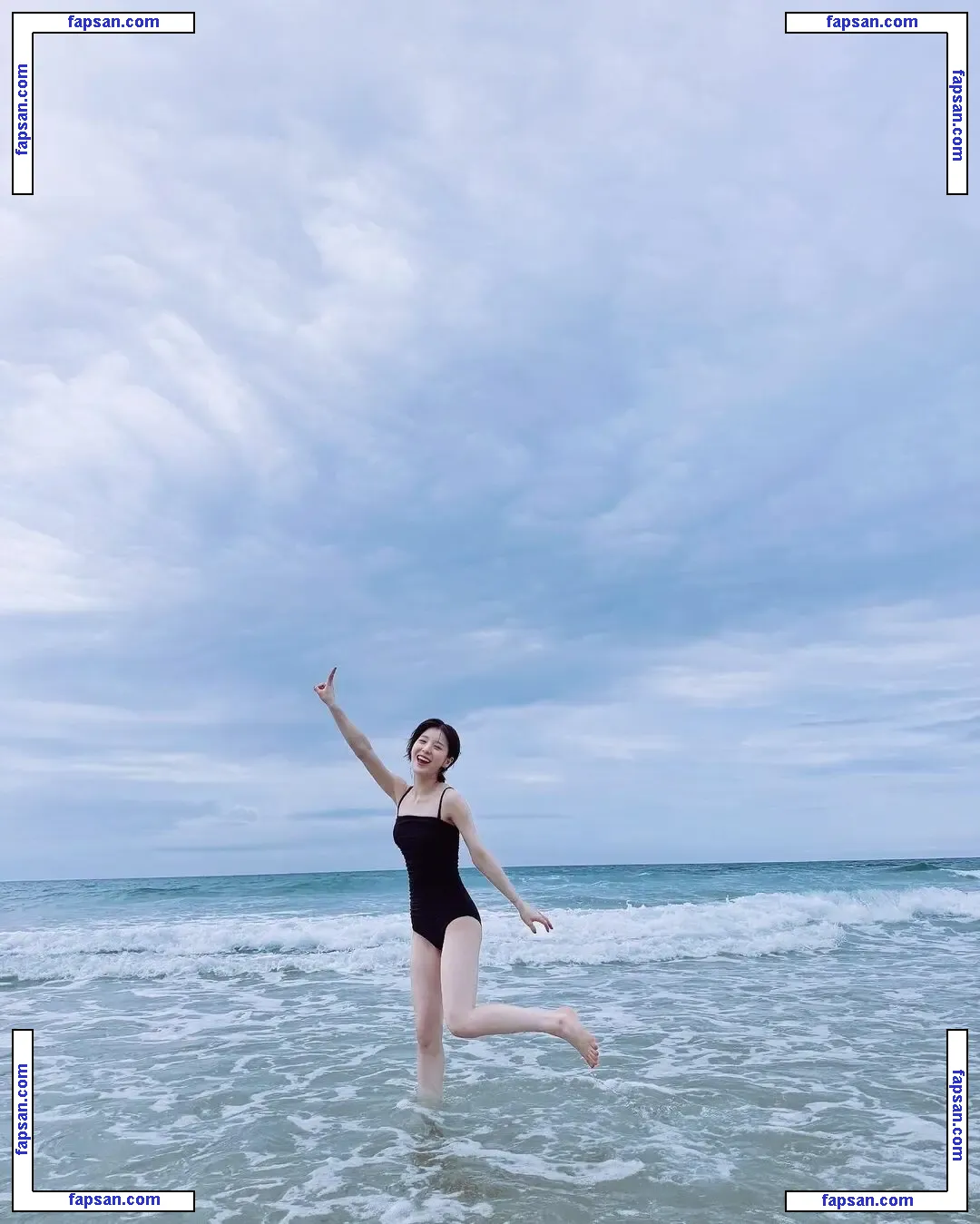 HeeJin nude photo #0035 from OnlyFans