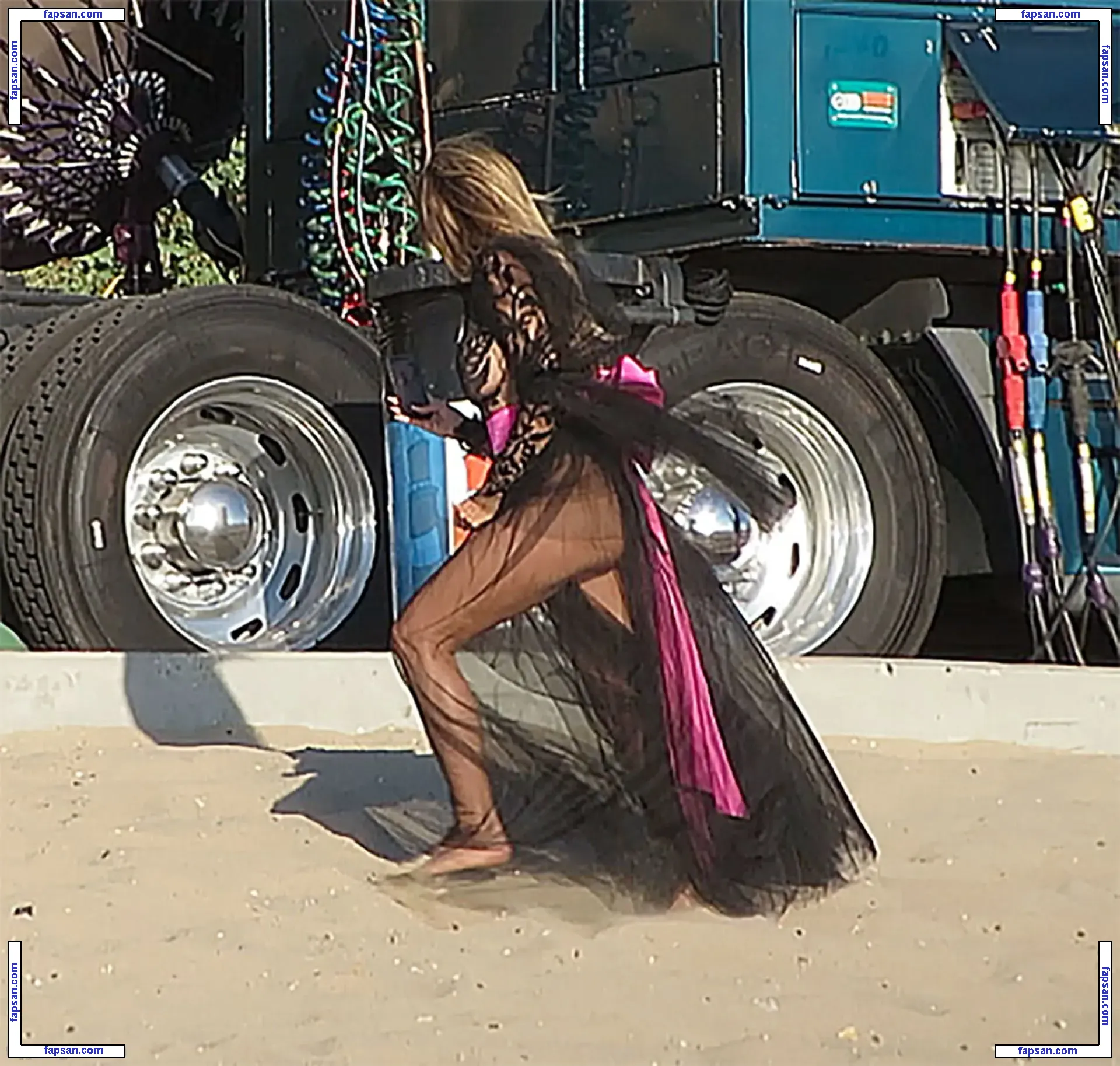 Heidi Klum nude photo #2813 from OnlyFans