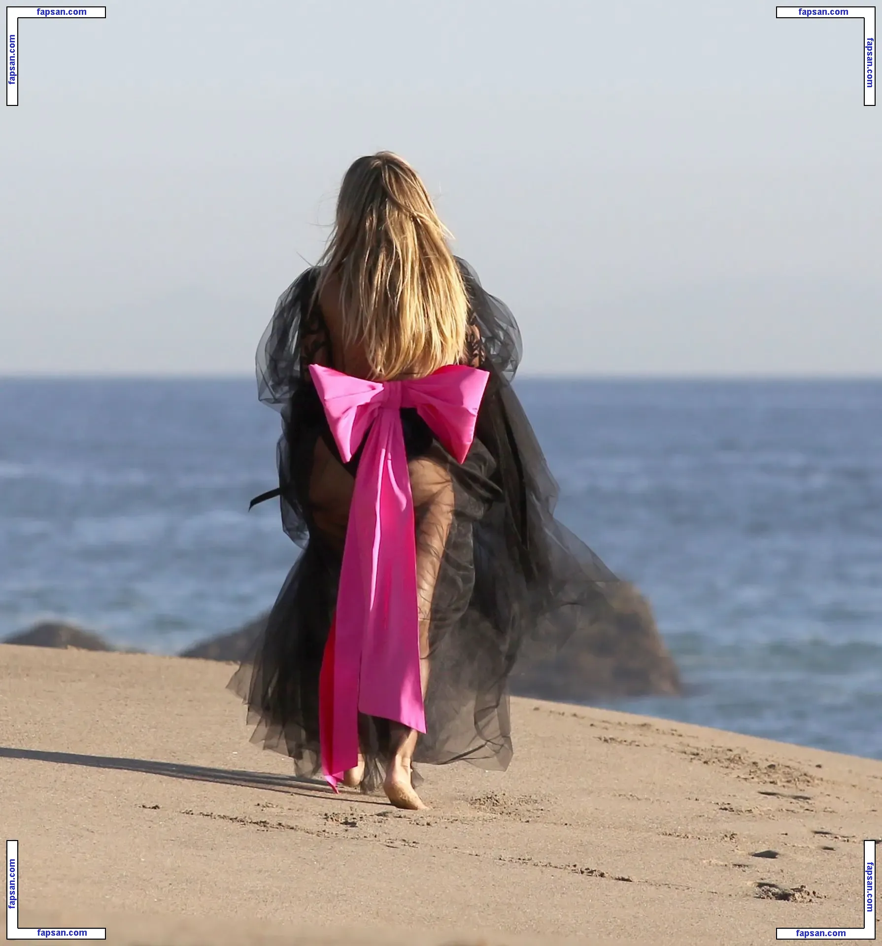 Heidi Klum nude photo #2837 from OnlyFans