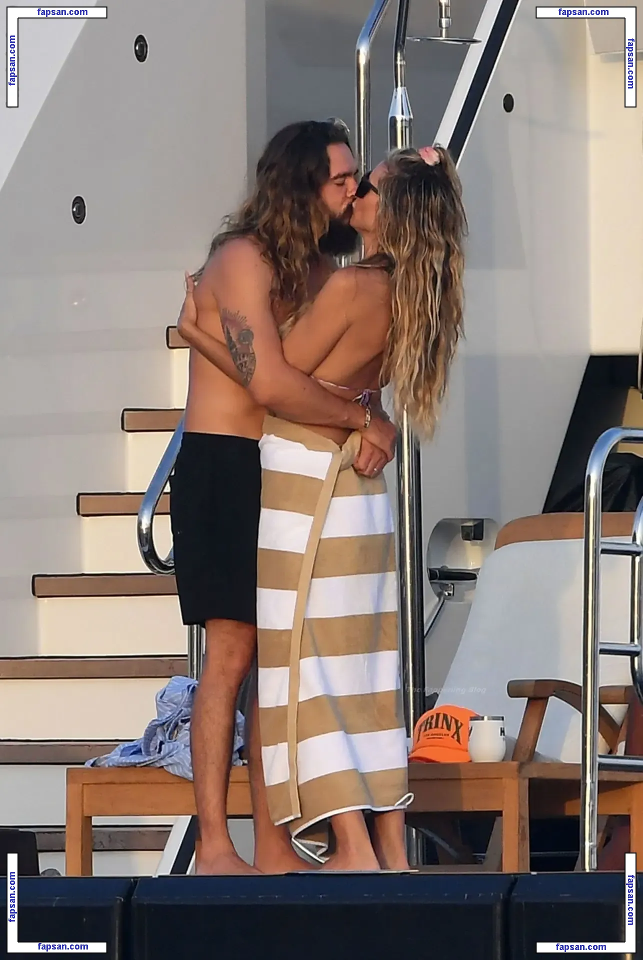 Heidi Klum nude photo #3622 from OnlyFans