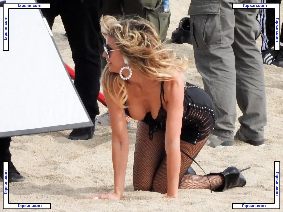 Heidi Klum nude photo #4018 from OnlyFans