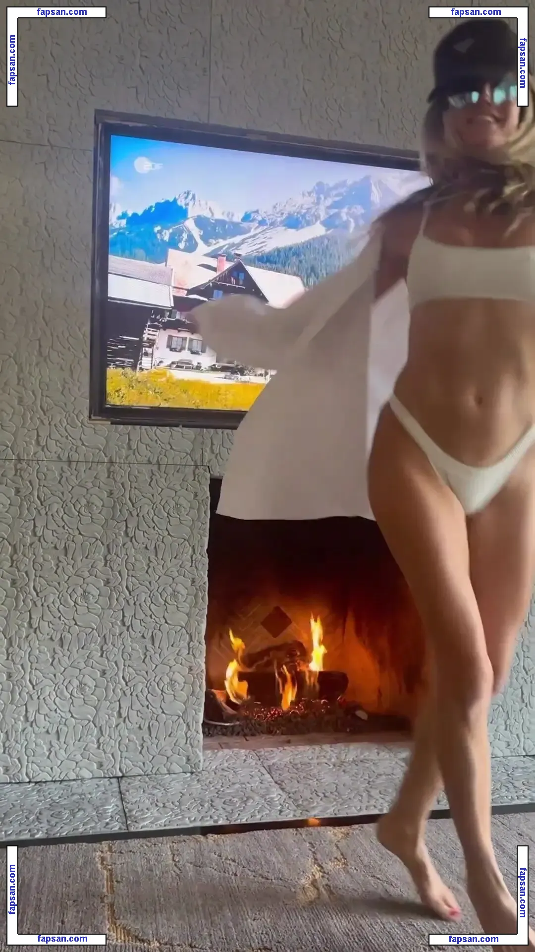 Heidi Klum nude photo #6422 from OnlyFans