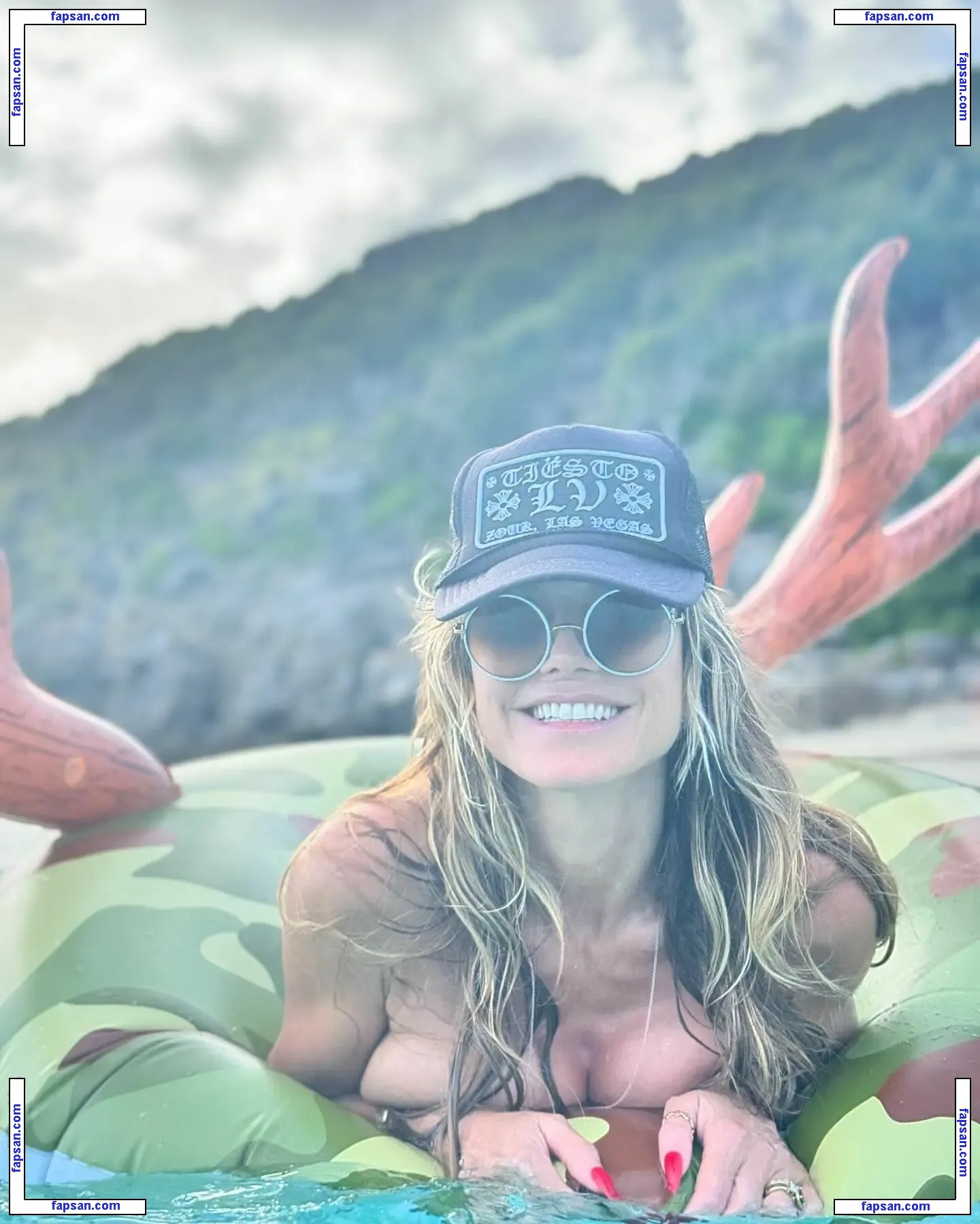 Heidi Klum nude photo #6564 from OnlyFans