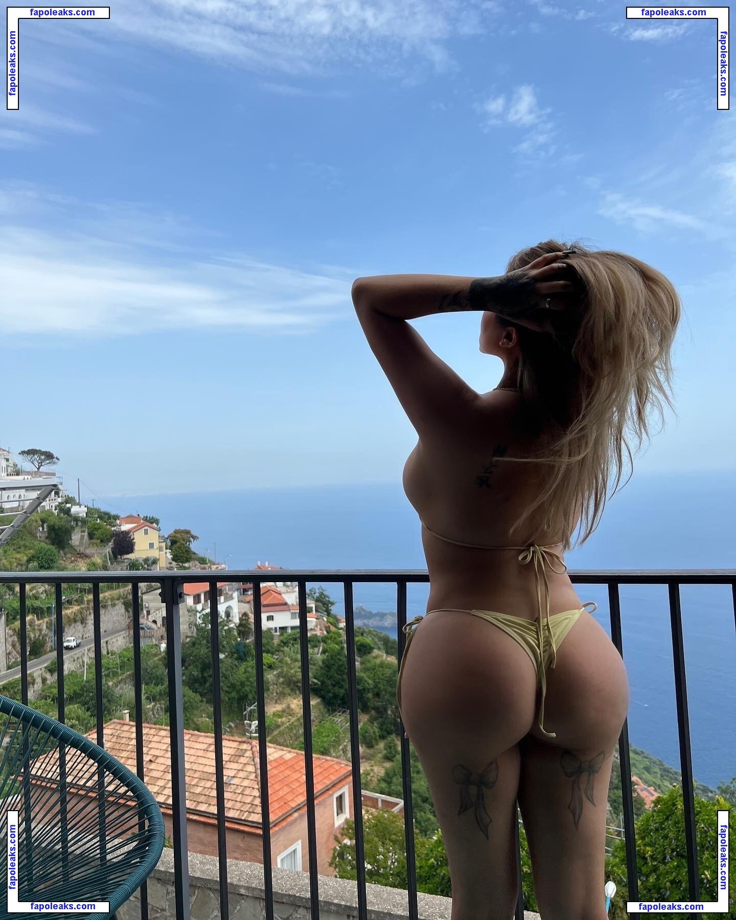 Heidikinnns nude photo #0048 from OnlyFans