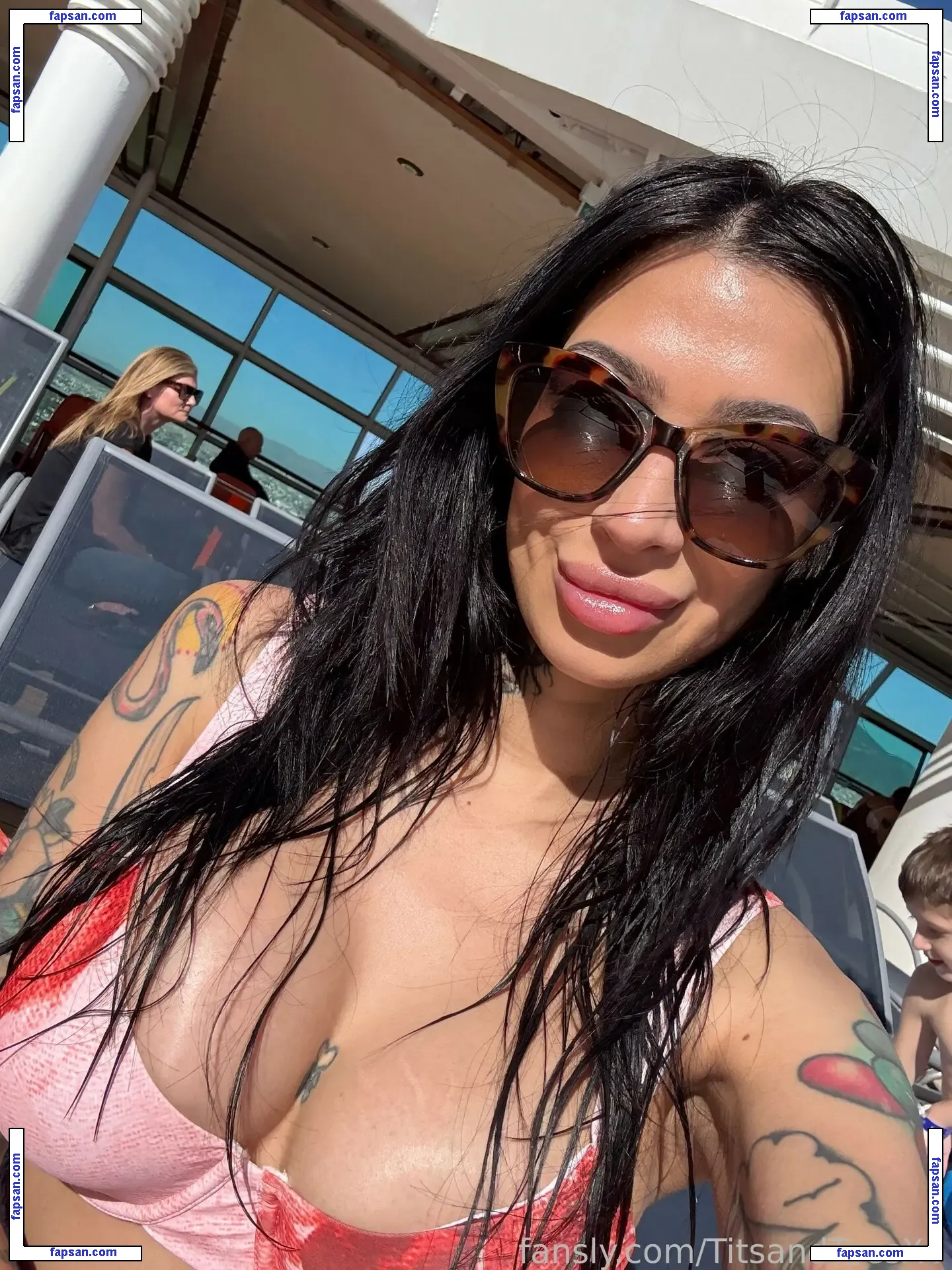 Helen Johnson nude photo #0007 from OnlyFans