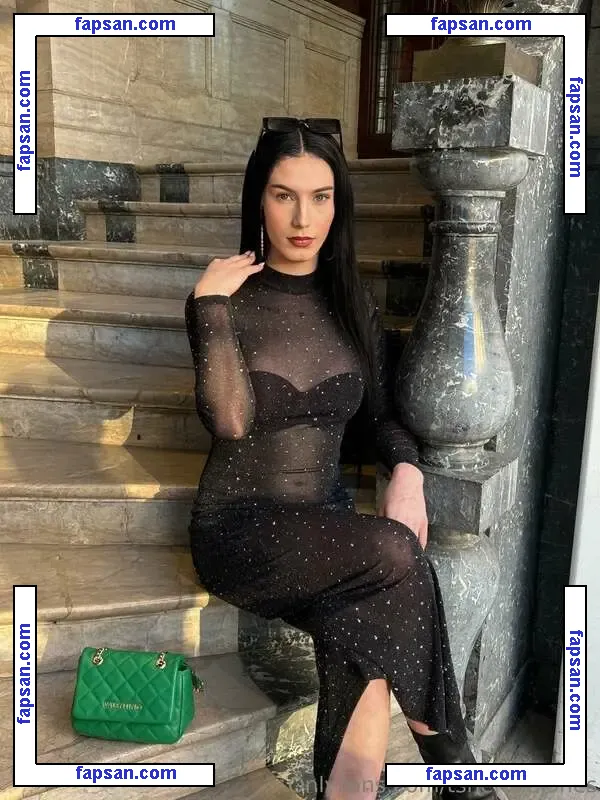 Helena Jones nude photo #0014 from OnlyFans