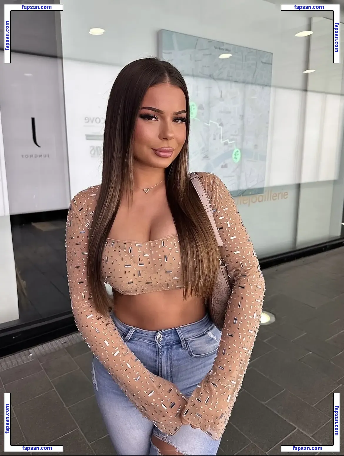 Helin Deli nude photo #0009 from OnlyFans