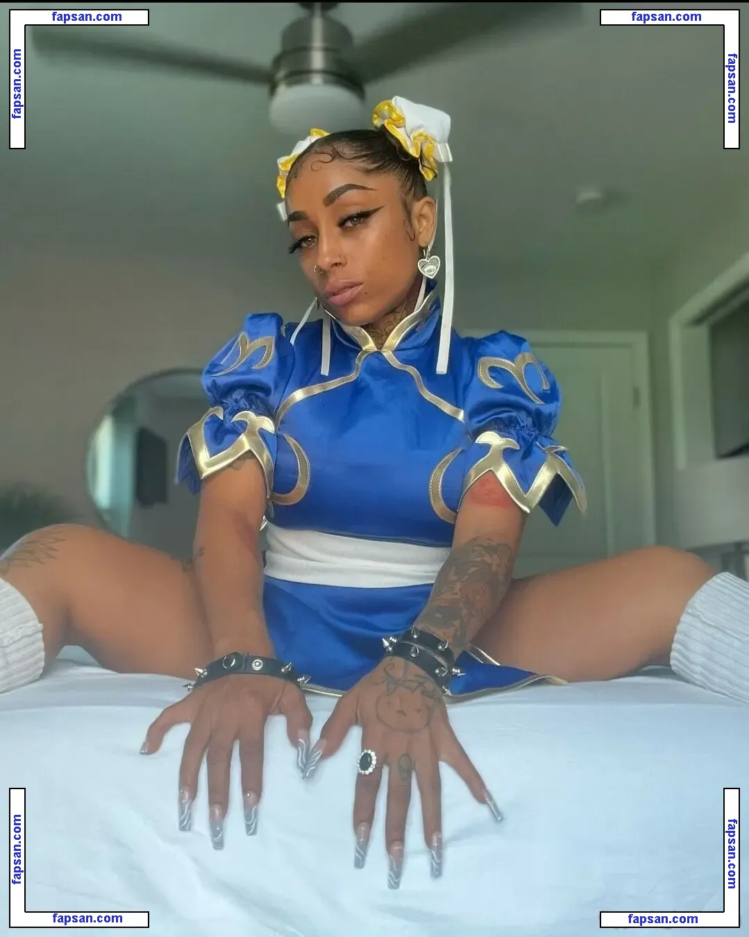helloomcfly nude photo #0007 from OnlyFans