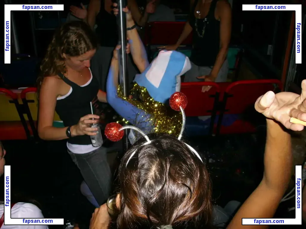 Hen Party Fun голая фото #0011 с Онлифанс