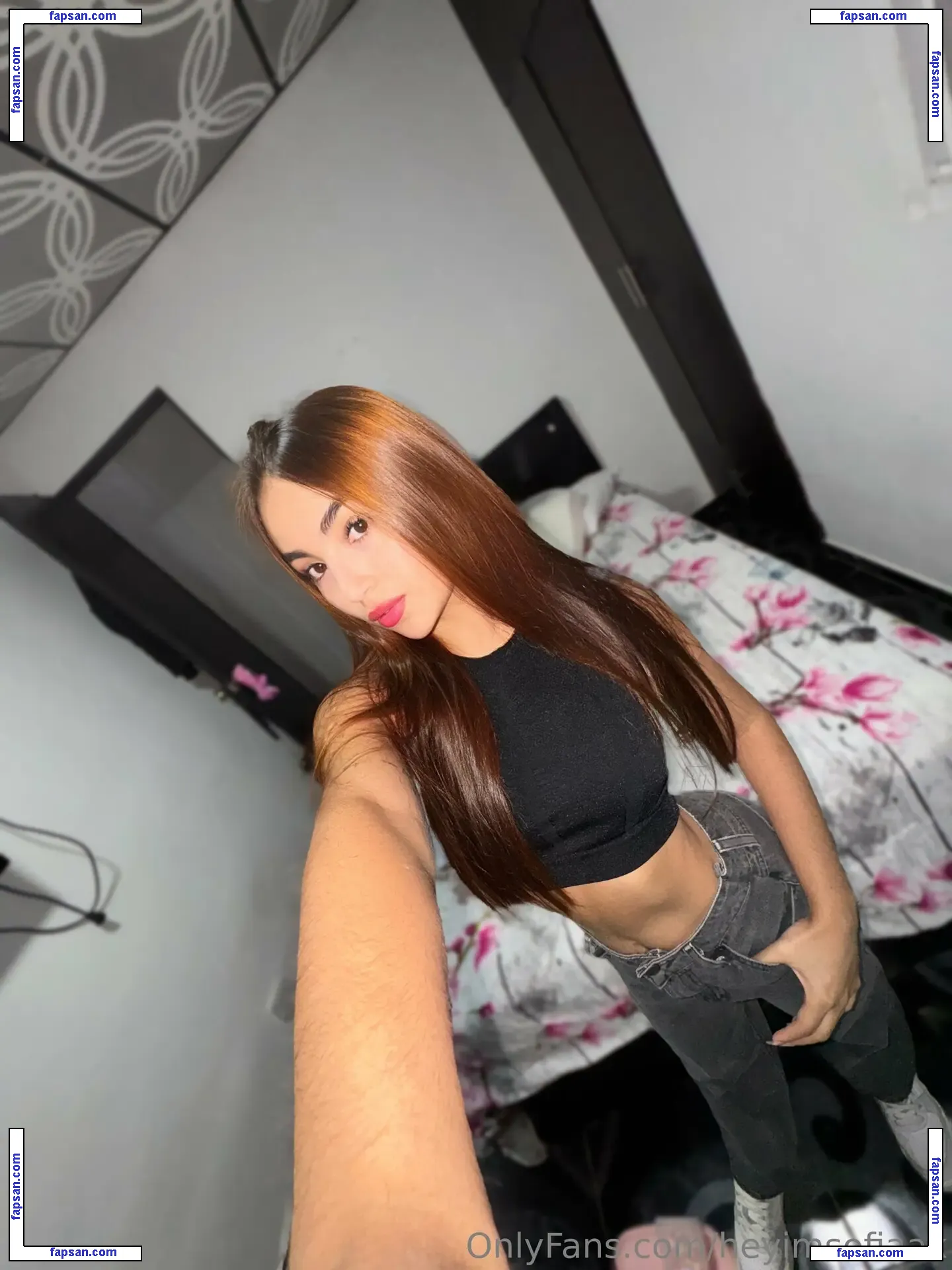 heyimsofiaax nude photo #0002 from OnlyFans