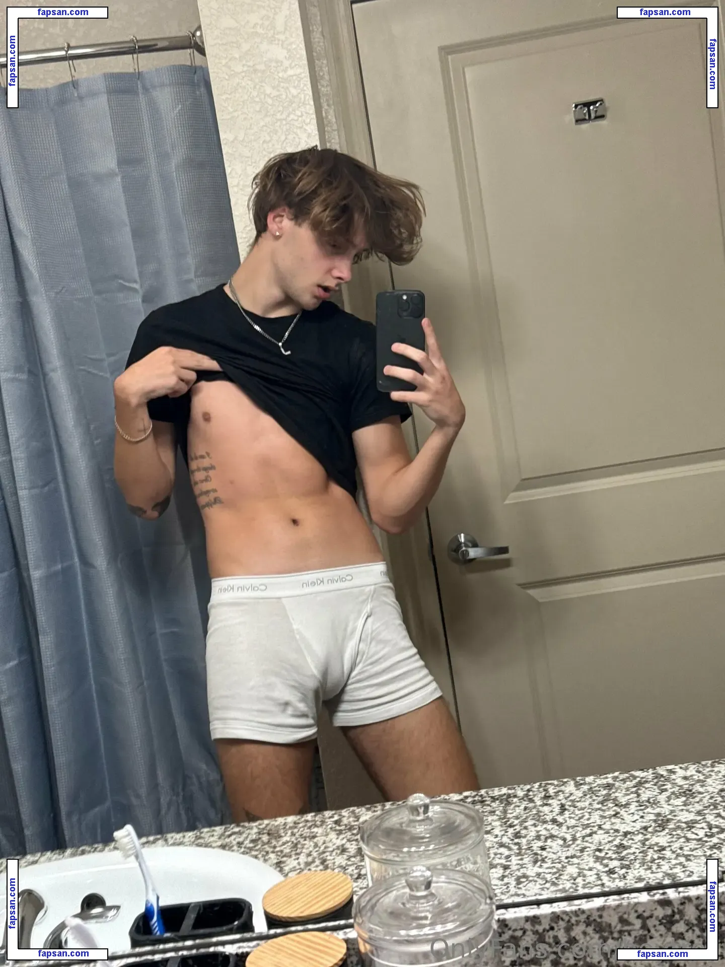 heytroy nude photo #0006 from OnlyFans