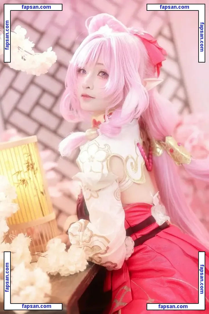 Hiin Hie голая фото #0003 с Онлифанс