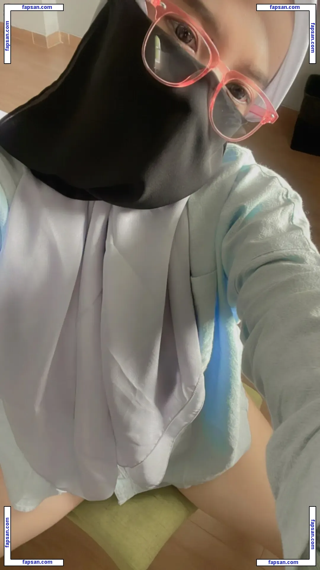Hijab Camilla nude photo #0086 from OnlyFans