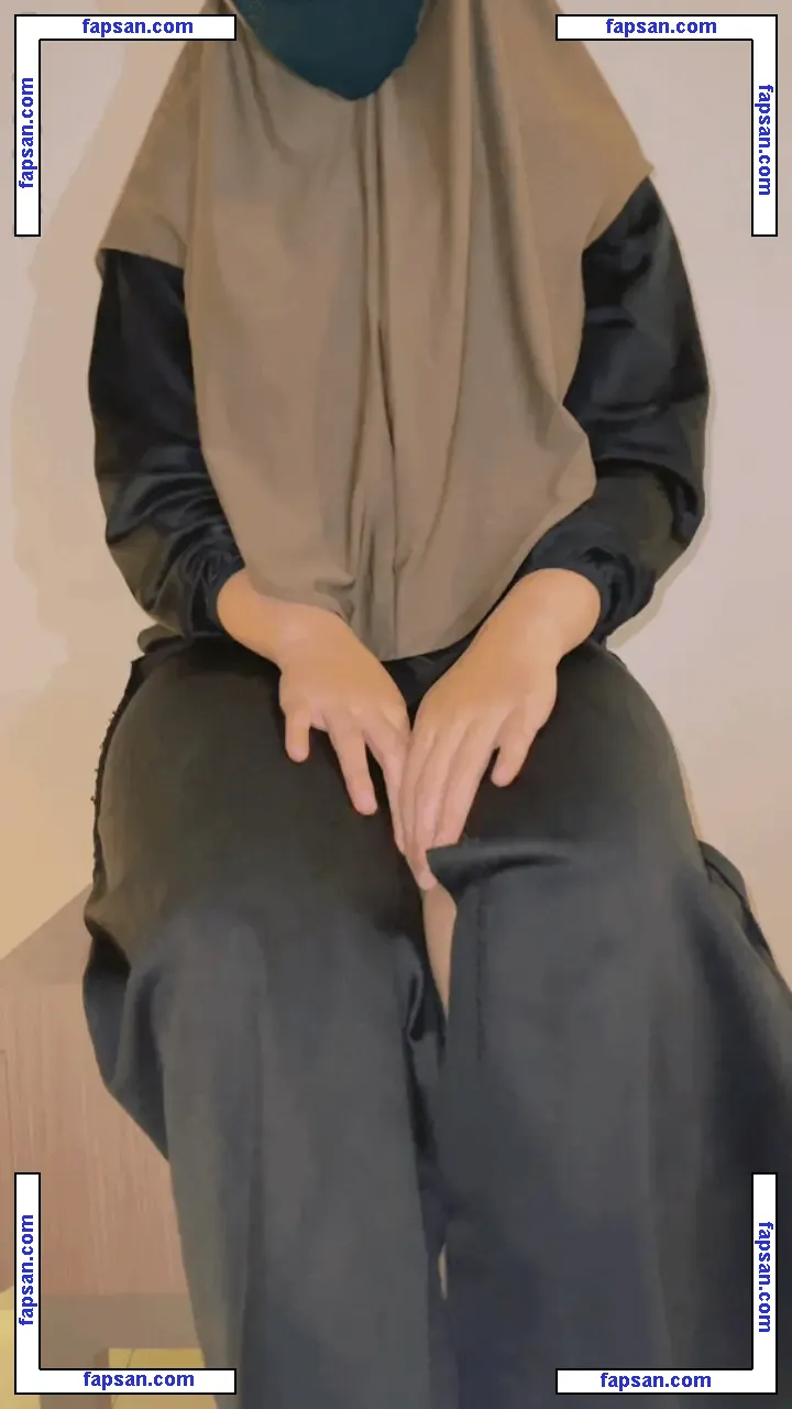 Hijab Camilla nude photo #0110 from OnlyFans