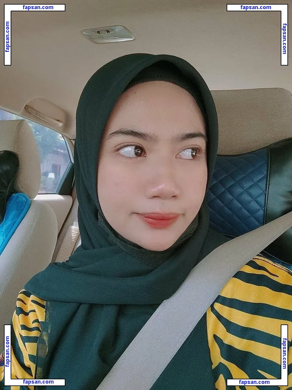 Hijab On голая фото #0028 с Онлифанс
