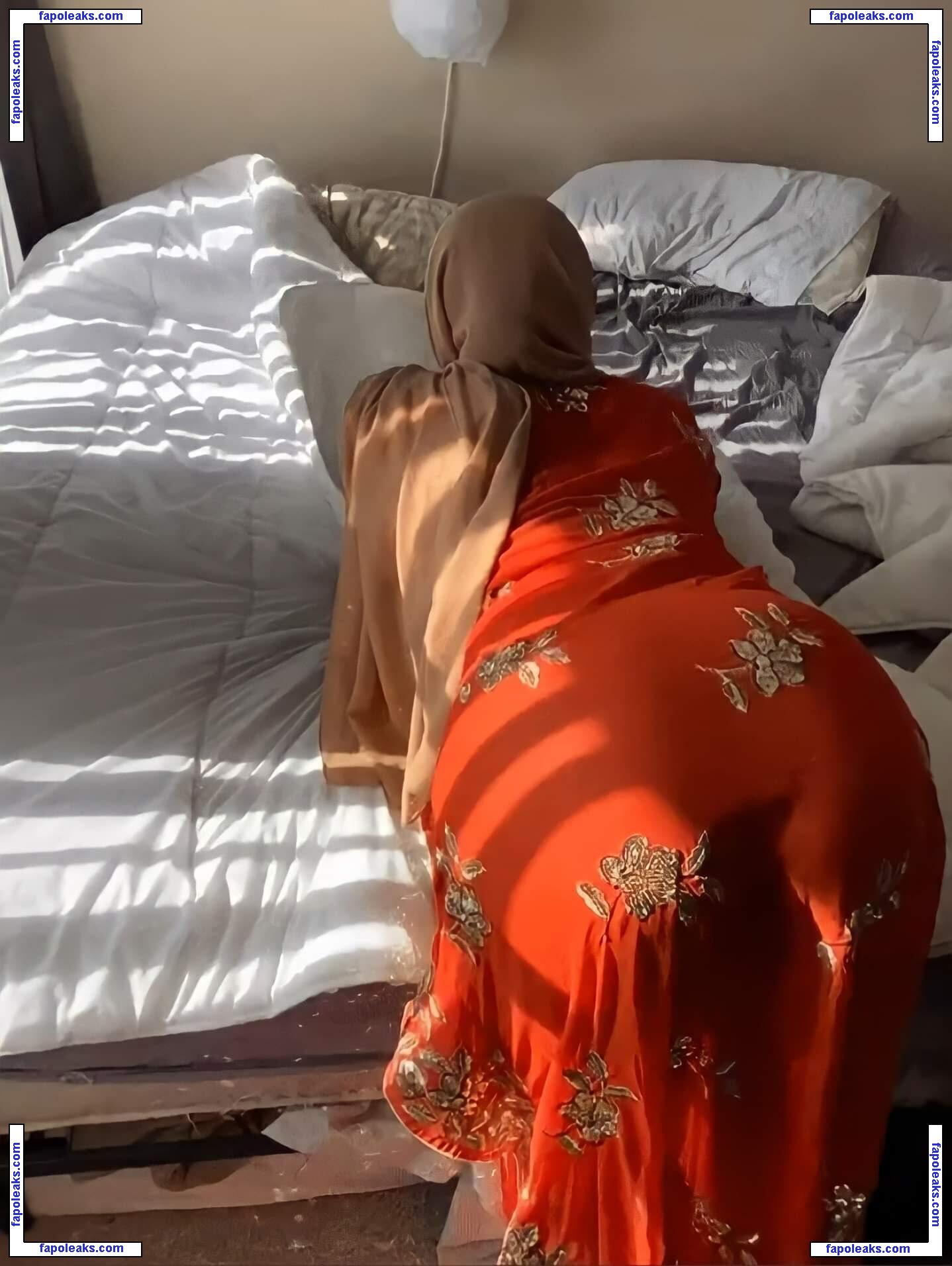 HijabiBambi nude photo #0004 from OnlyFans